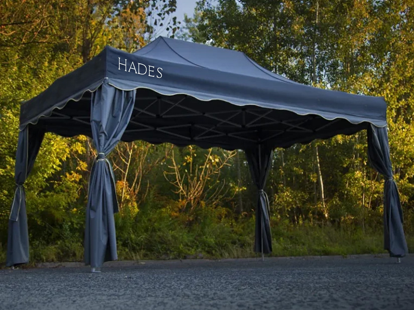 Gazebo funebre PREMIUM PRO durante una cerimonia all’aperto