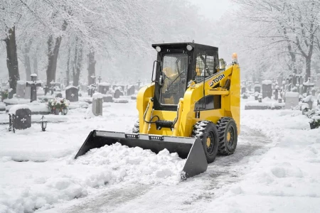 Sfide invernali nei cimiteri – come garantire sicurezza e comfort di lavoro nelle condizioni atmosferiche più difficili