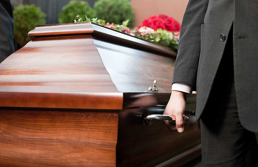 Estetica del luogo di sepoltura – come è cambiato l'approccio all'allestimento visivo delle cerimonie funebri?