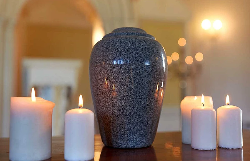 Cremazione in Polonia – fatti, miti e atteggiamenti sociali in evoluzione