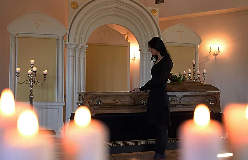 Come parlare della morte in modo professionale ed empatico? La comunicazione nel settore funerario
